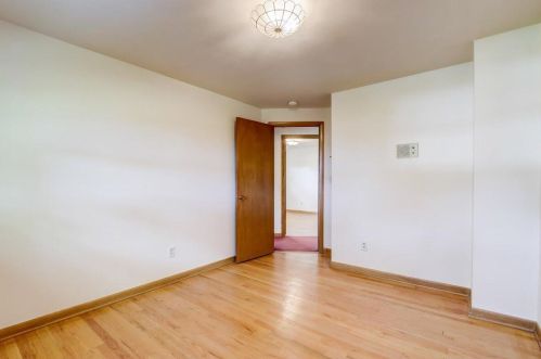 6118 Twin Oak Dr, Greendale WI  53129-2662 exterior