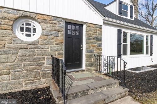 603 Crystal Lake Ave, Tavistock NJ  08033-2711 exterior