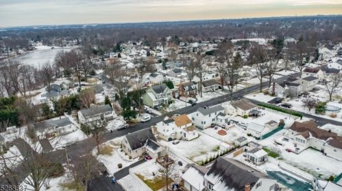31 Wendell Pl, Clark NJ  07066-2324 exterior
