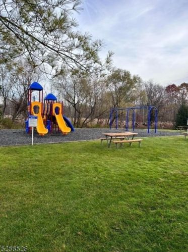 420 Chapman Ct, Hackettstown NJ  07840-1643 exterior