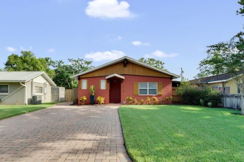 913 Timor Ave, Orlando, FL 32804-1751