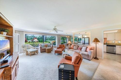 1112 Wildwood Ln, Naples, FL 34105-3236
