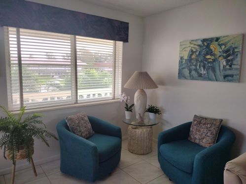 156 Dorchester G, West Palm Beach, FL 33417-1447
