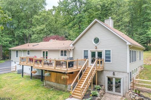 111 Andover Mohawk Rd, Andover NJ  07821-5004 exterior