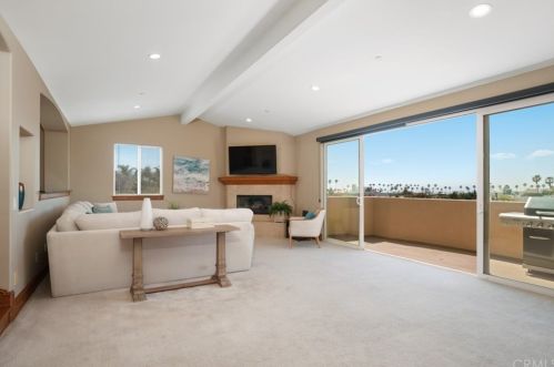 607 Gertruda Ave, Redondo Beach CA  90277-2132 exterior