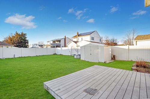 164 Belmont Ave, Babylon NY  11704-5229 exterior