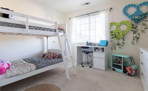 1195 Exeter Dr, Santa Rosa CA  95401-8823 exterior