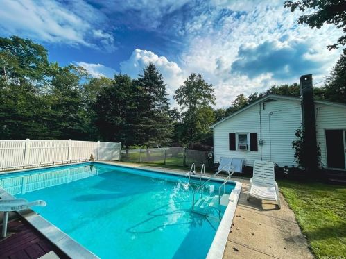 1007 Cooley Rd, Parksville, NY 12768-5338
