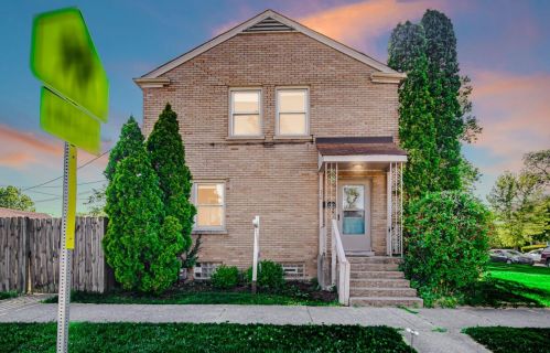 326 Beacon Pl, Hammond, IN 46321-1104