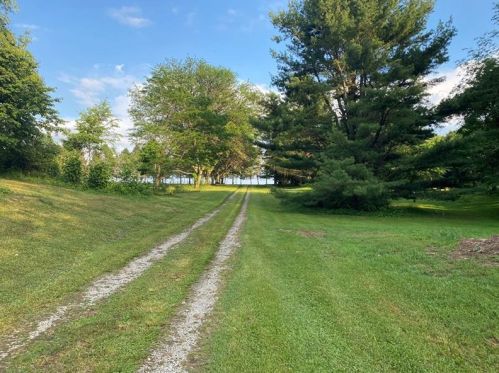 125 Church Camp Trl, Bolivar, PA 15923-2512