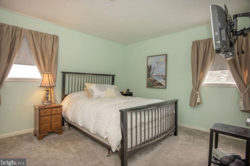 2511 Dean Dr, Wilmington DE  19808-3313 exterior