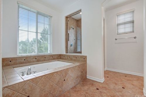 24613 Garland Dr, Santa Clarita CA  91355-4962 exterior