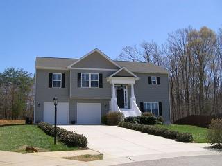 723 Lazy Oak Ct, Lake Wylie, SC 29710-7848