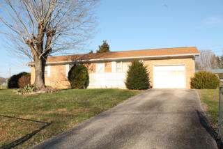 215 Valley Rd, Maynardville, TN 37807-3913