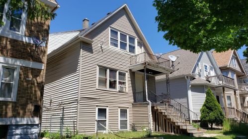 2320 Burnham St, Milwaukee, WI 53204-3032
