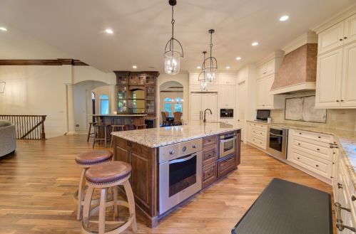 1410 Bristlecone Dr, Chenequa WI  53029-8653 exterior
