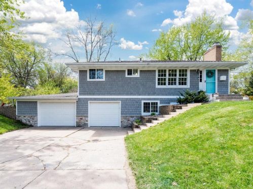 7729 Plymouth Ave, Minneapolis, MN 55427-4058