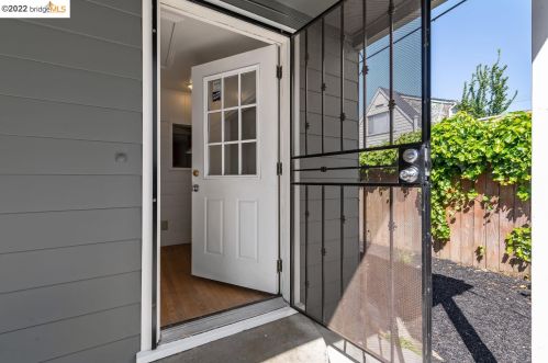 3012 Fulton St, Berkeley CA  94705-1805 exterior