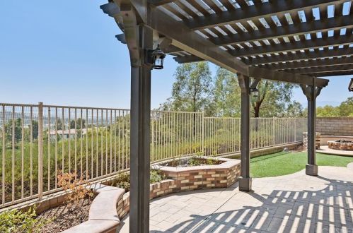 24306 Foxglove Pl, Santa Clarita CA  91354-4922 exterior