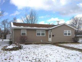 1995 Homewood Dr, Lorain, OH 44055-2617