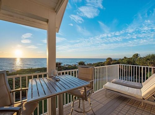 135 Barefoot Cir, Bonita Springs FL  34134-8535 exterior