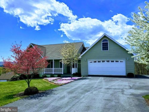 99 Frye Rd, Hedgesville, WV 25427-6600