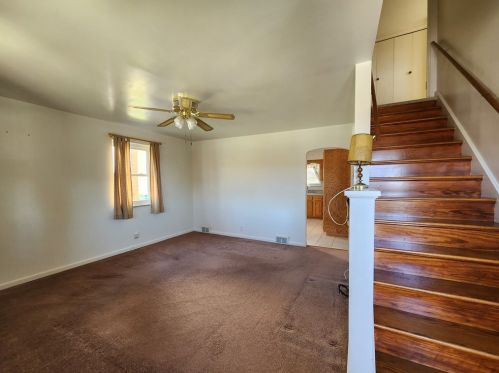 543 Chesnic Dr, Canonsburg, PA 15317-1426