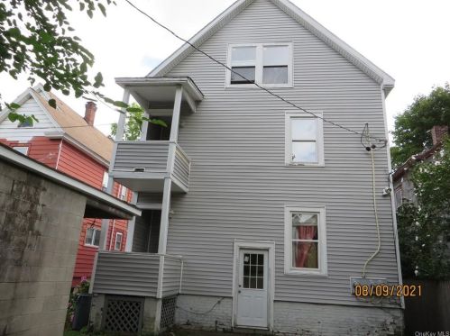 4 Gray St, Poughkeepsie NY 12603-2711 exterior