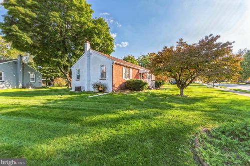 21 King St, Downingtown, PA 19335-2469