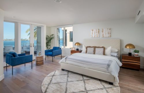 3535 Riviera Dr, San Diego CA 92109-6641 exterior