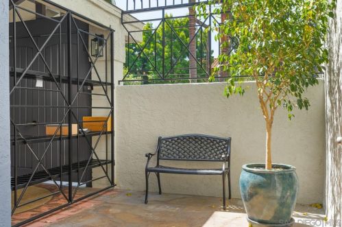 1756 Essex St, San Diego CA 92103-3655 exterior