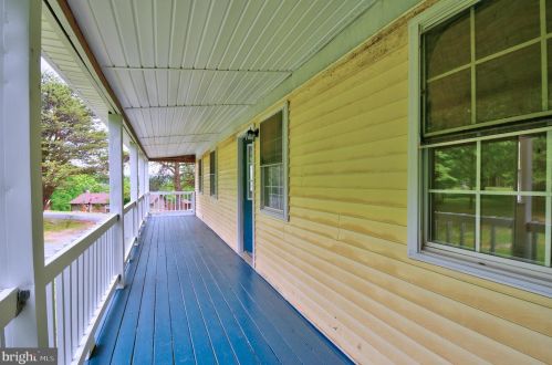 34 King David Dr, Linden VA  22642-6323 exterior