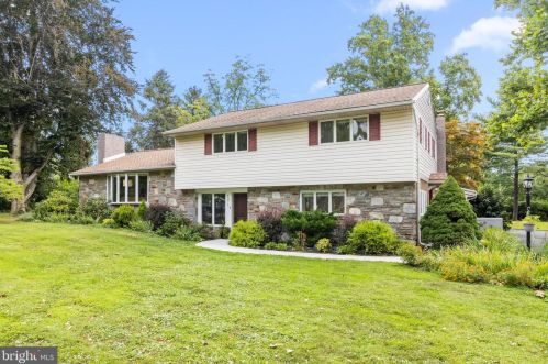 1371 Harris Rd, Dresher, PA 19025-1103