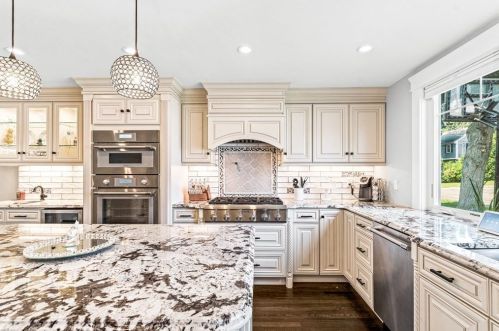 7 Donegal Cir, Danvers, MA 01923-2315