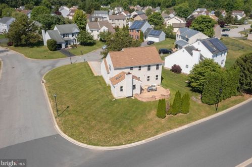 1 Glacier Ct, Bear DE  19701-1779 exterior