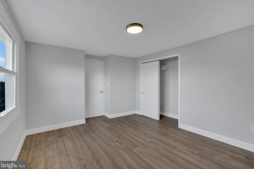 83 Hamilton Ln, Willingboro NJ  08046-1704 exterior