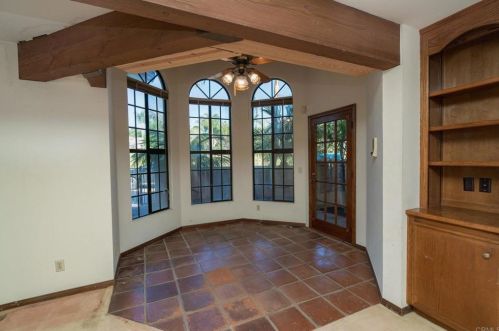 1129 Sugarbush Dr, Vista CA  92084-6605 exterior