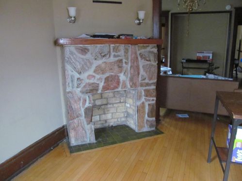 2667 Palmer St, Milwaukee, WI 53212-2833