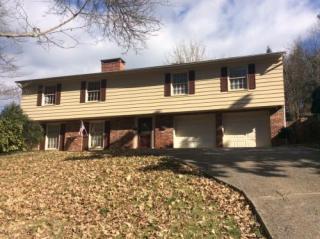 1404 Dobyns Dr, Kingsport, TN 37664-2262