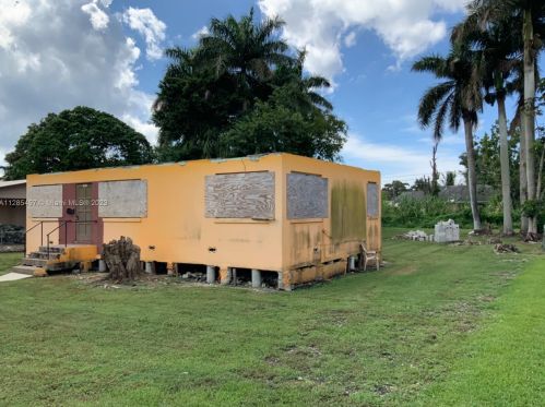 141 Greenstar Ave, Pahokee FL  33476-1421 exterior