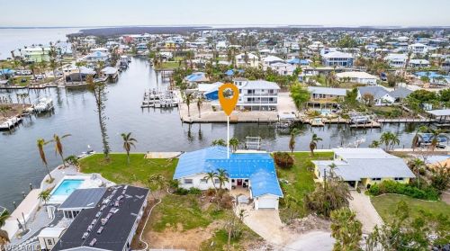 2191 Banana St, Saint James City, FL 33956-2014