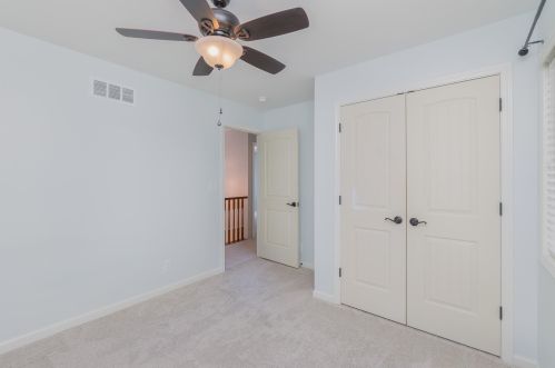 8424 Woodcreek Dr, Florence KY  41042-8261 exterior