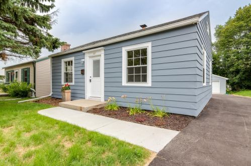 607 Michigan Ave, West Bend, WI 53095-4039