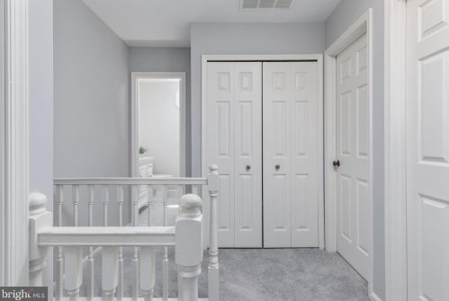 1125 Artic Quill Rd, Herndon VA  20170-3603 exterior