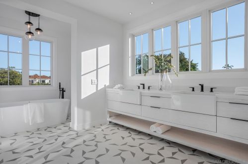 710 Cabrillo Ave, San Diego CA  92118-2030 exterior