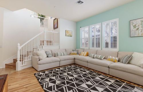 5477 Wolverine Ter, Carlsbad CA  92010-7159 exterior