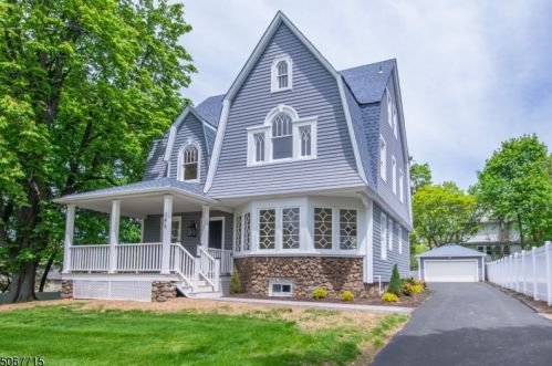 145 Long Hill Rd, West Paterson, NJ 07424-2319