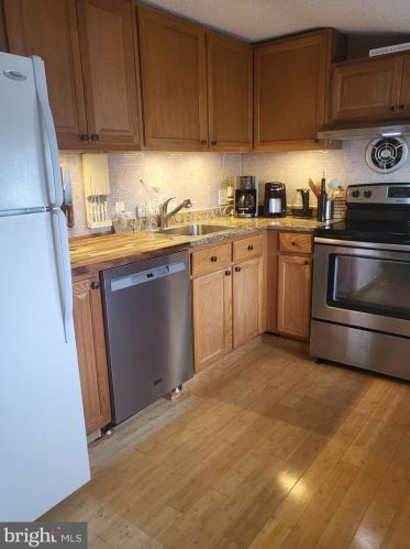 102 Quay Blvd, Brigantine City NJ  08203-3439 exterior