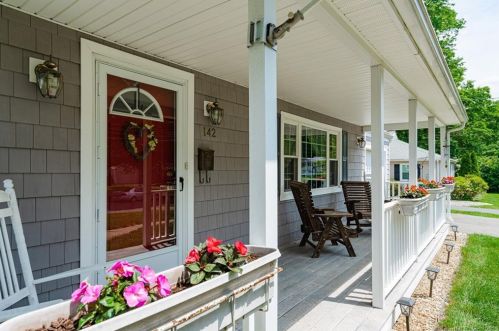 142 Brewster Rd, Hartford, CT 06117-2144