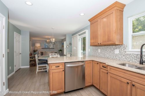 9 Maxim Ct, Jackson Twp NJ 08527-3893 exterior